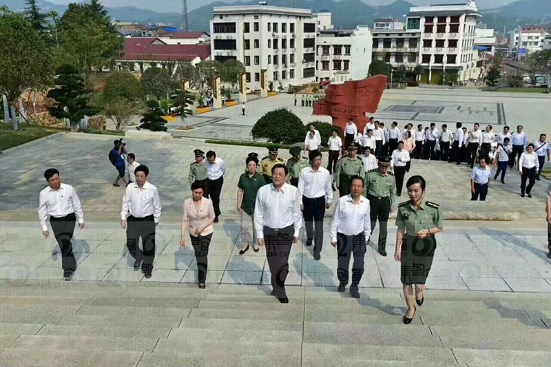 女人与公狍交酡女免费